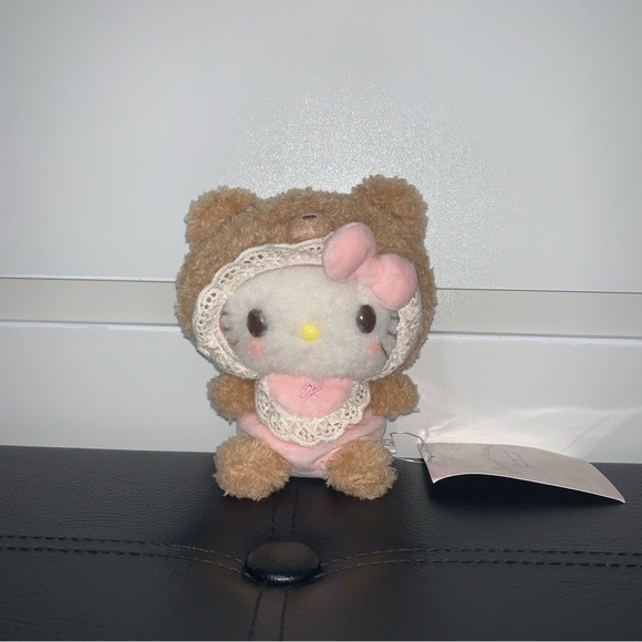 Hello Kitty Plush - Picture 1 of 5